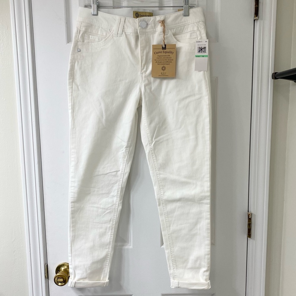 NWT Democracy Skinny Straight White Jeans 5 Pocket Size 8